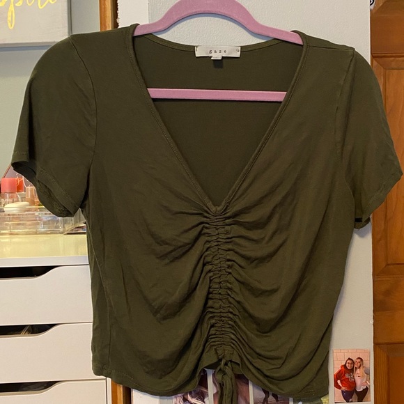 olive green v neck - Picture 2 of 5